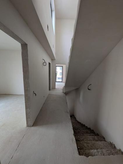 Duplex semifinisat, zona Vivo