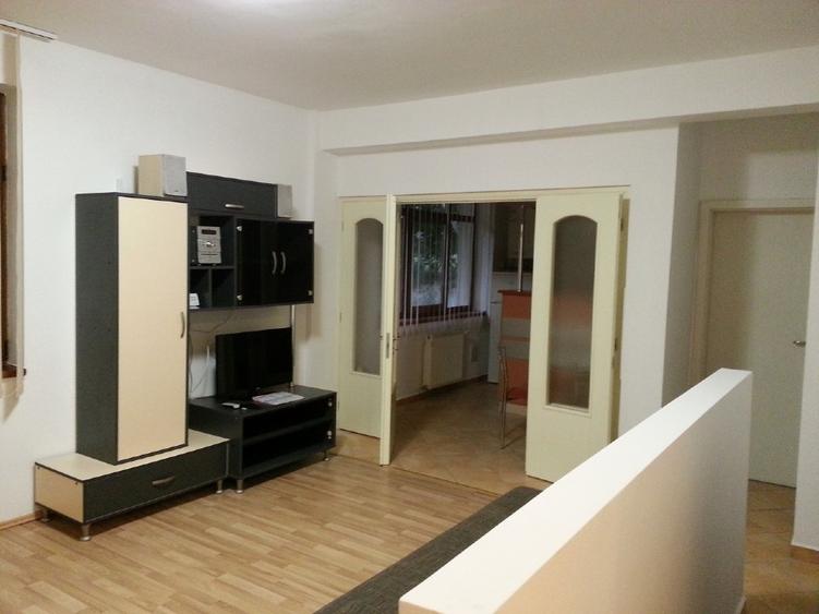 Inchiriez apartament 1 camera cu parcare subterana
