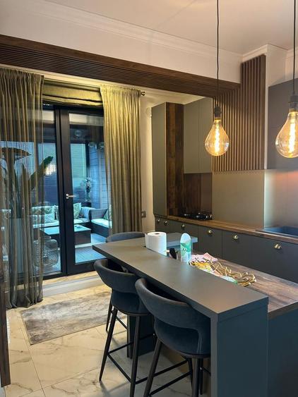 PENTHOUSE EXCLUSIVIST | TOMIS PLUS