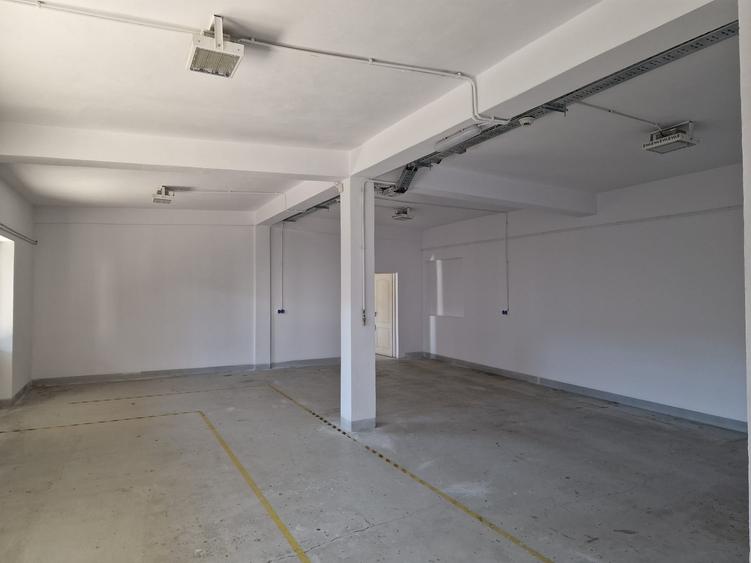 De Vănzare Hală si Spatiu Birouri ,suprafete depozitare Gura Humorului