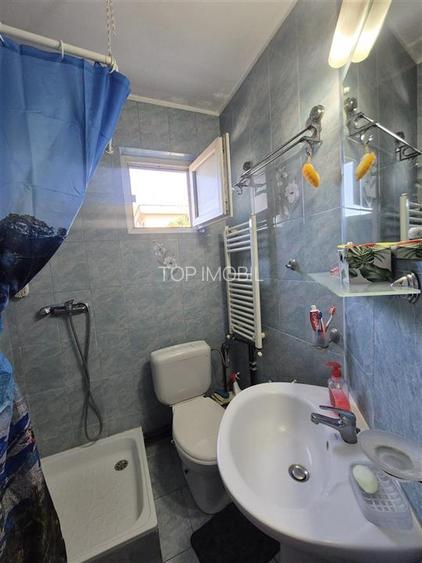Vanzare apartament 2 camere decomandat- circular - Podul de Piatra - 5