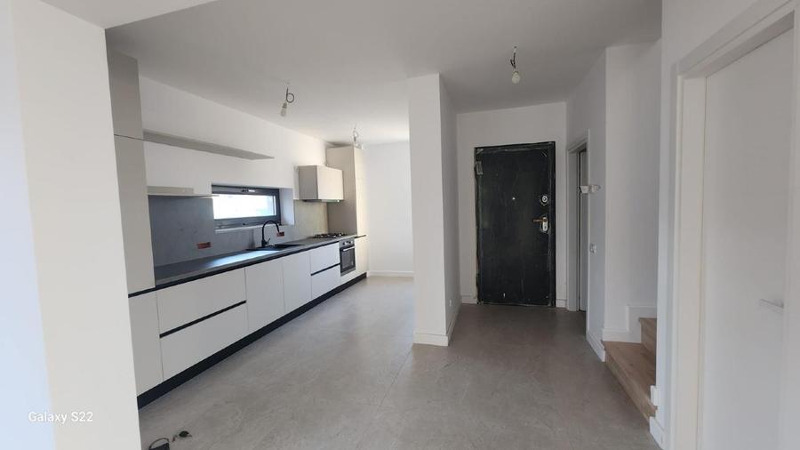 Proprietar inchiriez vila noua,teren 342 mp,prima inchiriere,P+1+pod,5 camere