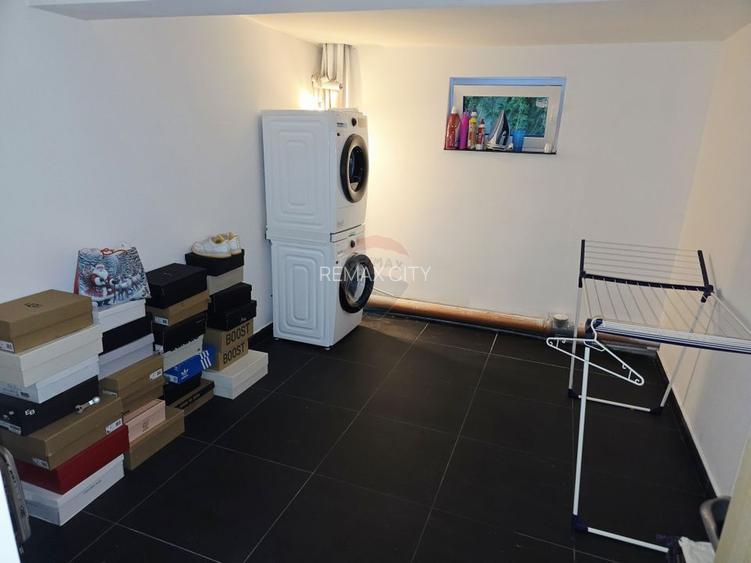 Apartament cu 5 camere de vânzare în zona Precista - 37