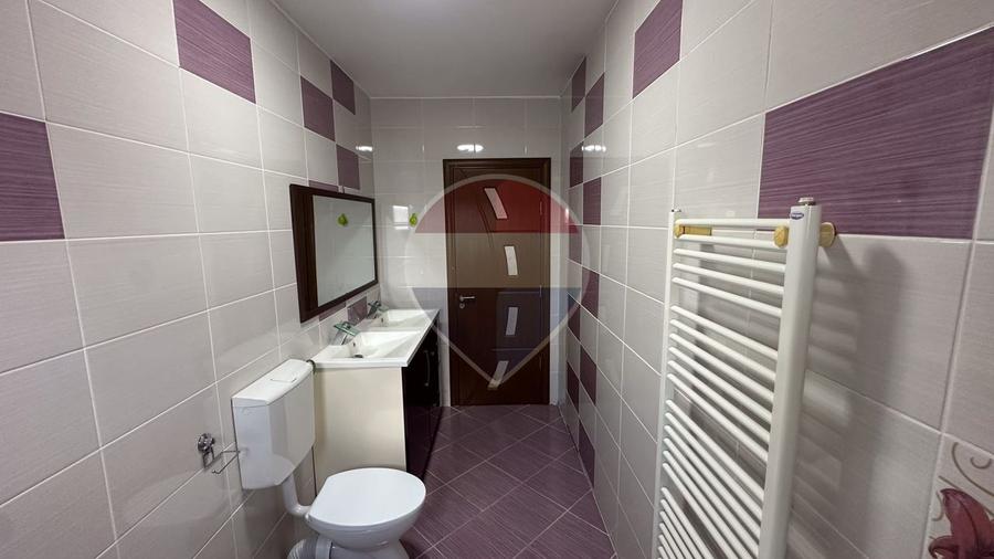 Apartament cu 3 camere de vânzare în zona Soarelui
