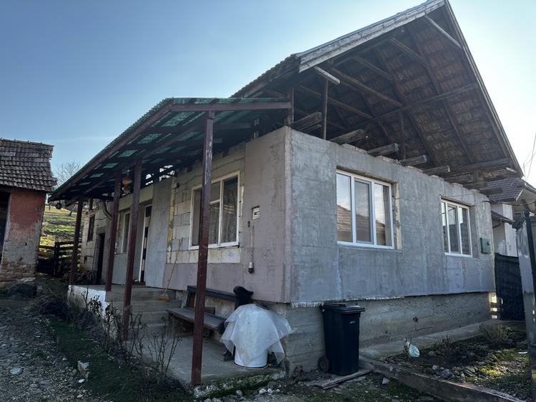 OKAZIE ! Vanzare Casa 3 camere Nefinisata IGHIU 1320 mp Teren Utilitati Asfalt