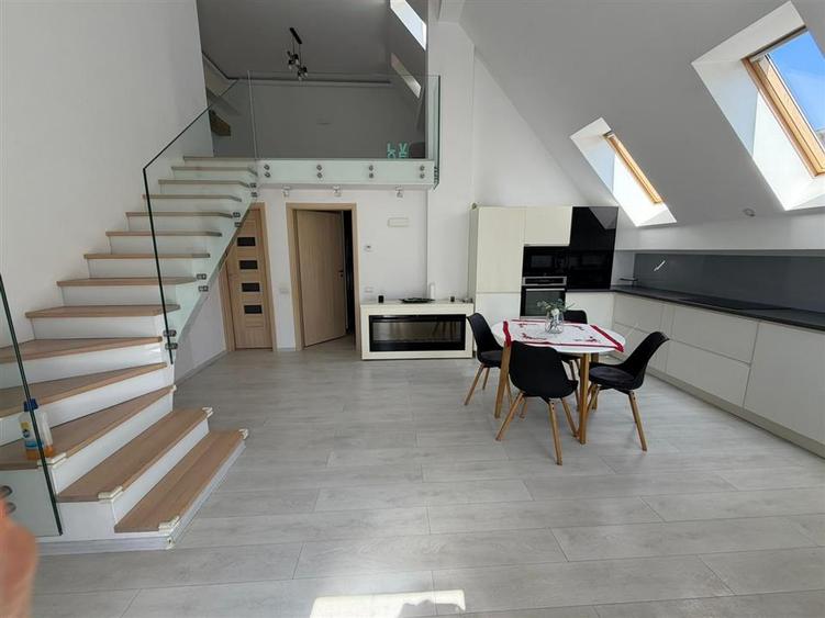 Apartament 3 Camere, Tractorul-Coresi