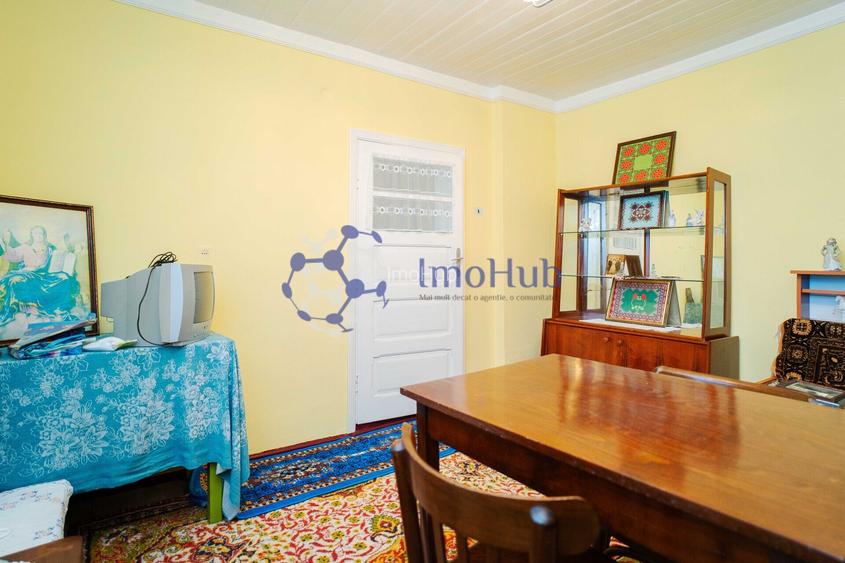 🏡 Teren 2300 mp și casă bătrânească în centrul satului Voinesti, lângă biserică - 12