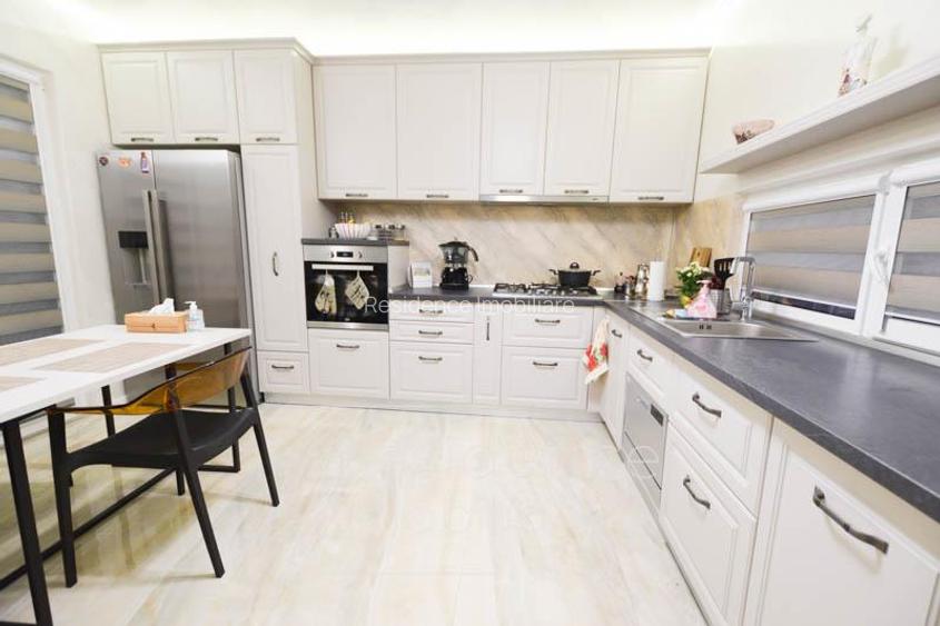 La cheie! Duplex Lux 5 camere, 191 mp in Europa, Curte 220 mp,Parcari - 4