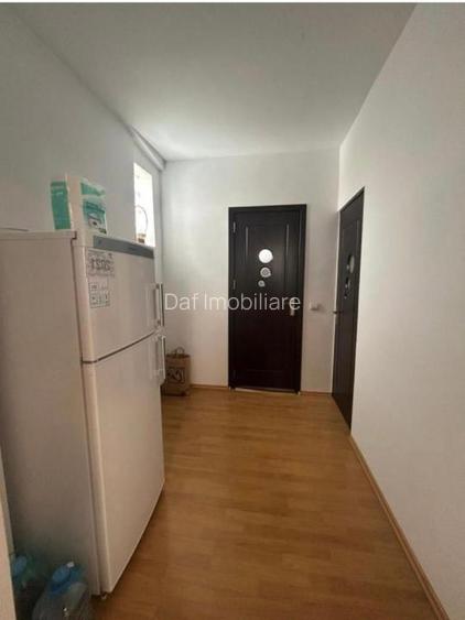 89000 euro-2camere-53mp -Jiului-centrala proprie -bloc 2013 - 5