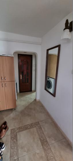 Apartament cu 3 camere zona Scolii 11