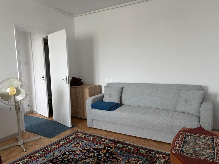 Apartament luminos cu doua camere, 1 mai - 2