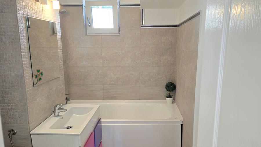 Vand apartament cu 3 camere decomandat, zona Dorobanti, suprafata utila 74 mp