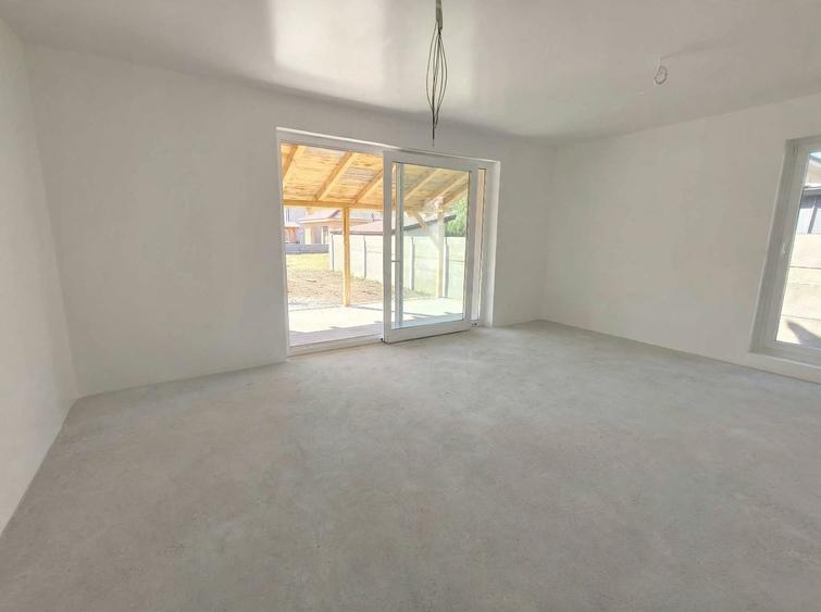 Casă tip duplex-pe parter, la 1 km de Timișoara | 2 dormitoare | Teren 300 mp