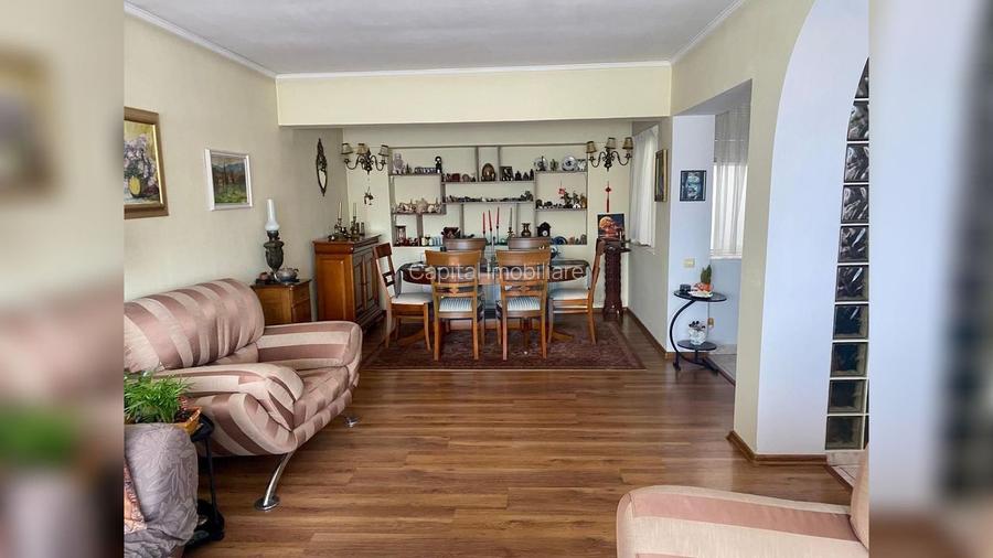 Casă 8 camere în Coiciu | 2 bucătării | 3 băi | Parcare 2-3 mașini - 13