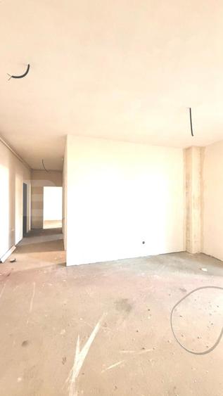 Apartament cu 4 camere, semifinisat, 79 mp utili, 2 bai, parcare, zona Somesului