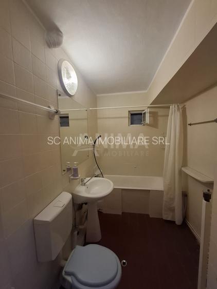 Apartament 4 camere, 3 balcoane, parcare in Piața Cipariu - 10