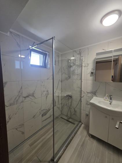 BANEASA GREEN LAKE COMPLEX APARTAMENT 4 CAMERE LOC PARCARE SI BOXA