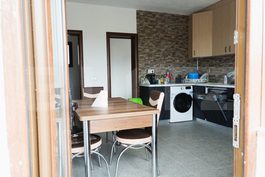 Casa de vanzare 4 camere, 160 mp, zona Micesti