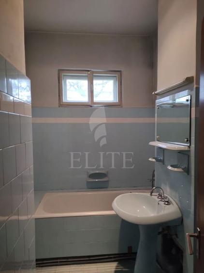 Apartament 4 camere în zona CLINICILOR