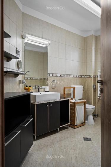 Roșu | 4 Camere | 141 MP | X2 Bai | X2 Balcon | Grădină 210 MP |