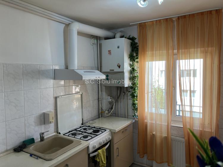ap 2 camere decomandate calea dumbravii colt cu siretului et 3 - 10