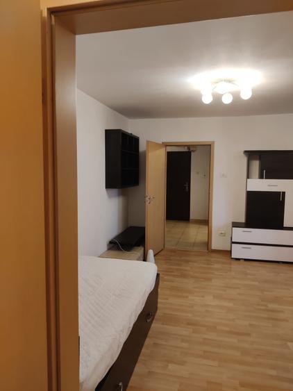 Apartament 2 camere zona Mall .Liber ,ocupabil imediat