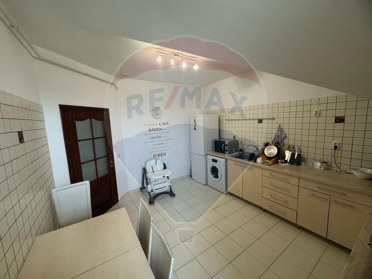 Apartament 3 camere | 2 bai | balcon | mansarda | bloc nou | Burdujeni