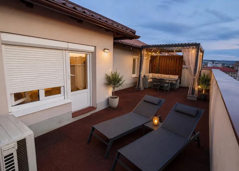 Penthouse 95 mp + terasă 45 mp, pod de 40 mp, 3 dormitoare, Centru