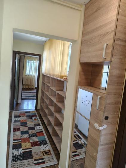Vanzare Apartament 2 camere 48 mp, renovat, mobilat, 2 min metrou Romancierilor