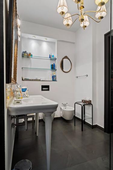 Apartament 6 camere în vilă consolidată | Garaj | Cotroceni