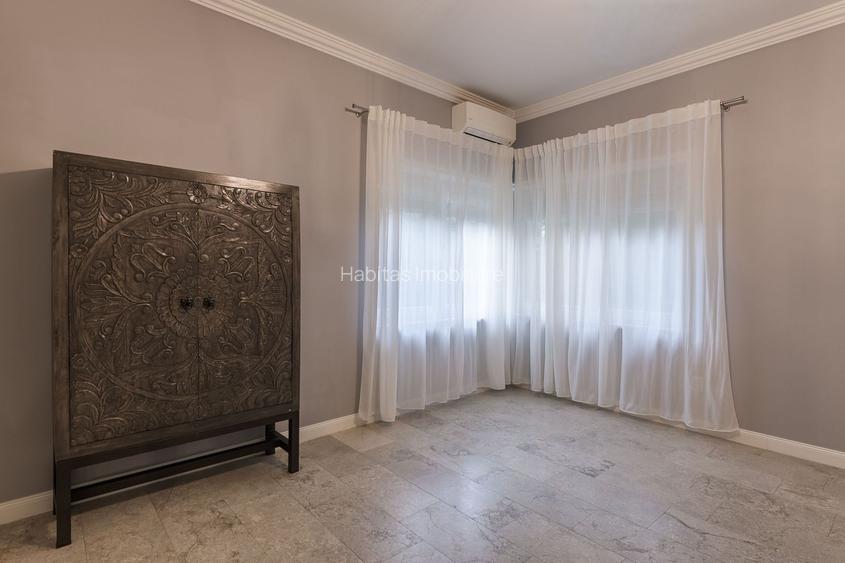 Proprietate in vila cu 2 familii, 4 camere, garaj, finisaje moderne - 32
