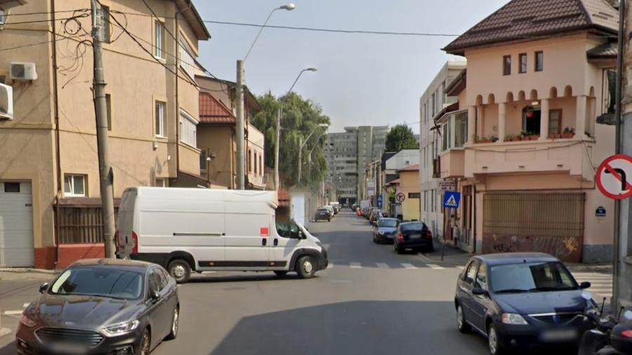 REV2004686 Vila spatioasa de vanzare l aproape de Primaria Sector 1