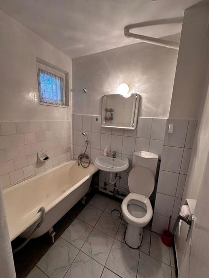 Apartament cu 2 camere, etaj 2/4, zona Podu Ros