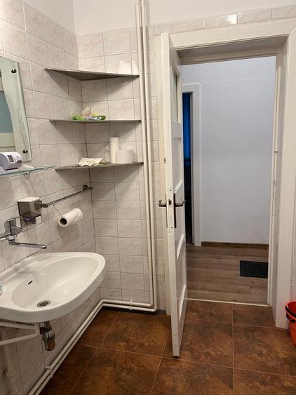 Apartament 2 Camere – ZONA CENTRALĂ – Parter cu Teren și Acces Exterior