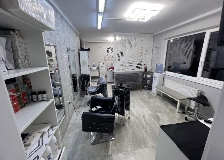 Spațiu comercial de vânzare/ salon de înfrumusețare la cheie, gata de preluare