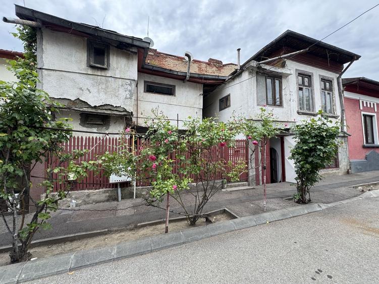 Casa Curte Individuala - Titulescu