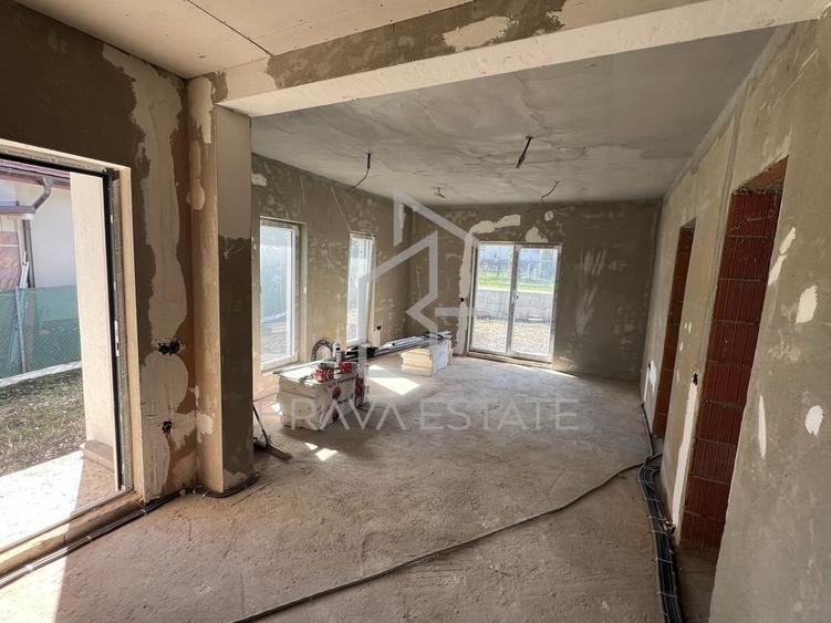 Casa 3 camere, 90 mp, zona Campenesti