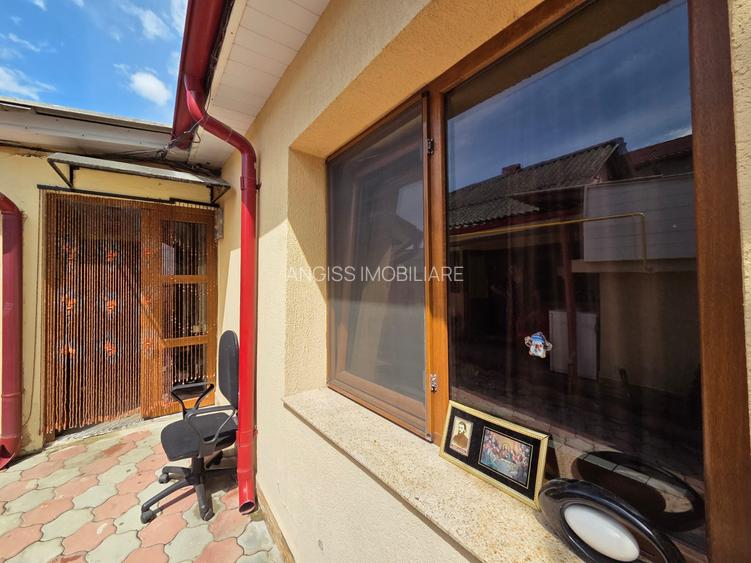Casa de vanzare Tulcea -IDEALA pentru 2 familii - 3