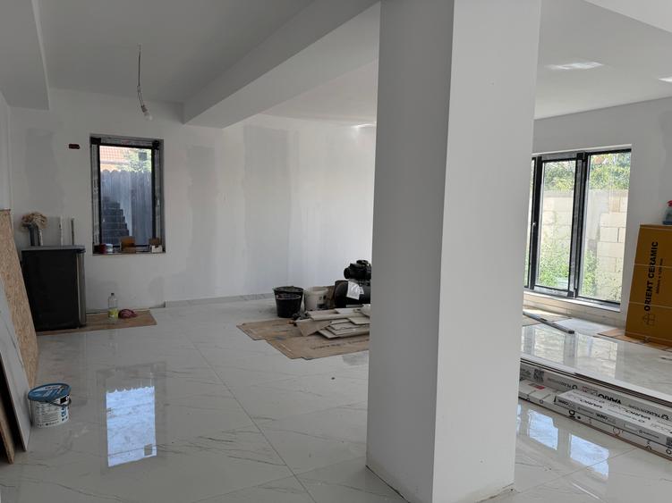 VILA Pipera Tunari P+1+M Curte 250mp Clinica / Gradinita