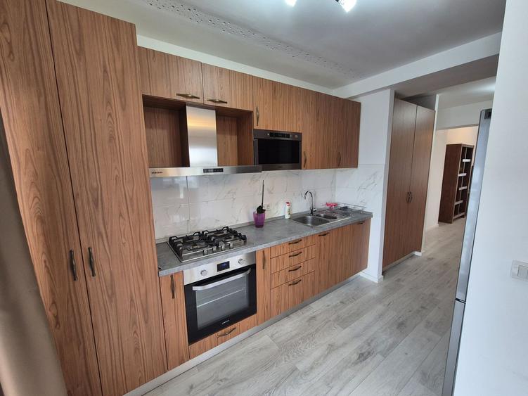 Penthouse 124 mp + 2 locuri de parcare - Belvedere Residence cu vedere la lac