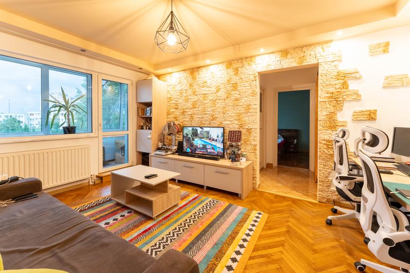 Apartament renovat, zona Astra