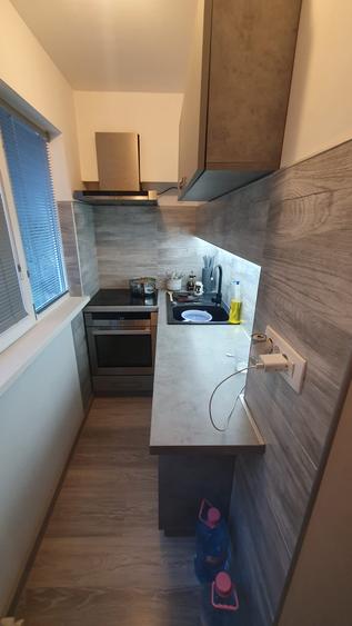 Apartament 3 camere bloc vila Bradet mobilat utilat 115.000eur neg