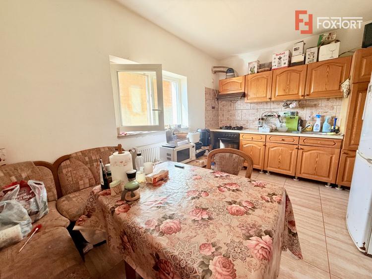 Casa individuala cu 6 camere, de vanzare in Sanandrei