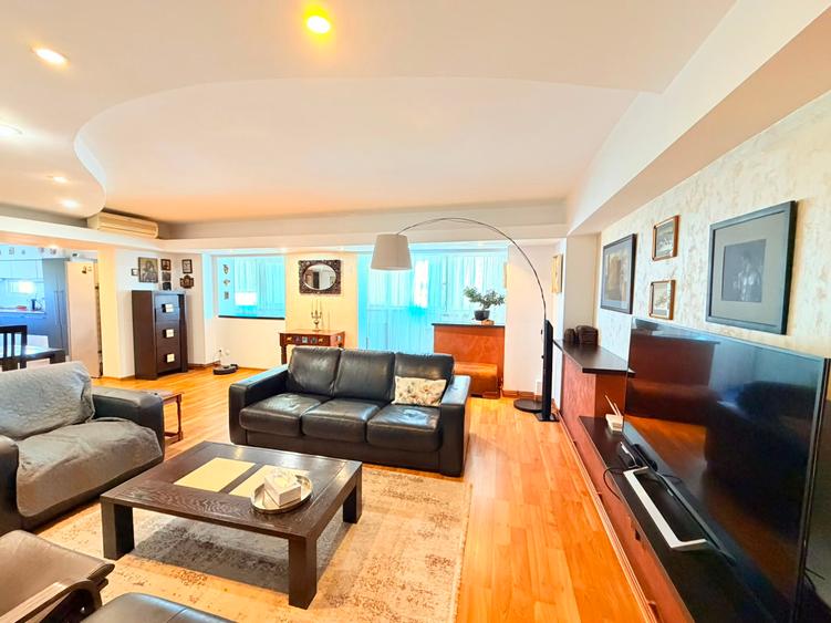 Apartament cu 3 camere transformat în 4 camere, acces imediat P. Roș/Palas
