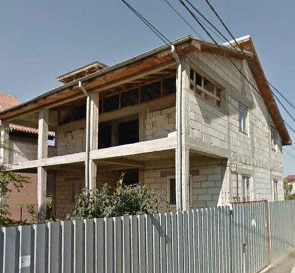 Pipera : Vila spatioasa , individuala, la ROSU,cu un teren generos de 350 mp !