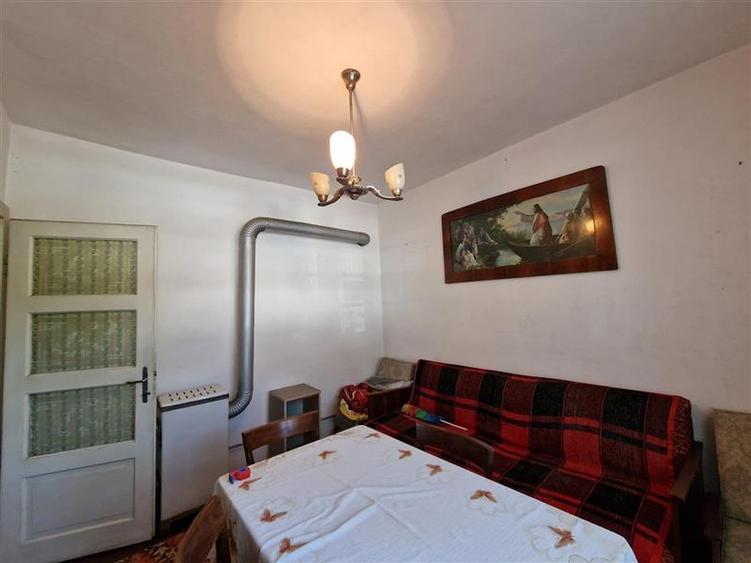 Resita Casa 5 Cam D-P-Etj.1 si Curte