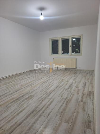 Apartament de vânzare, Comănești, Bc, Ideal pentru locuință sau spatiu comercial