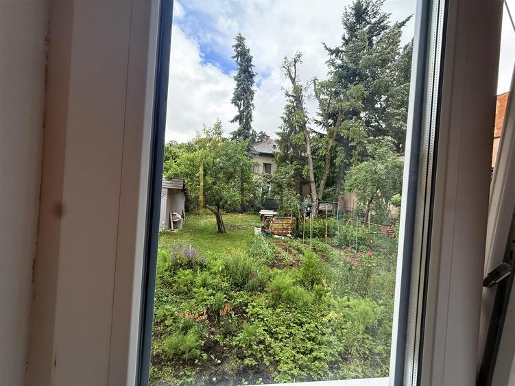 Inchiriere apartament la casa pentru 6 luni ,curte si garaj zona hotel Napoca