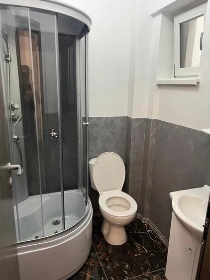 Apartament 1 camera, decomandat, etaj 3/4, zona Palas