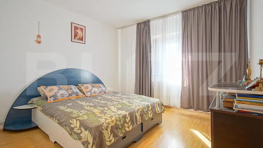 Apartament 3 camere, decomandat cu parcare și beci